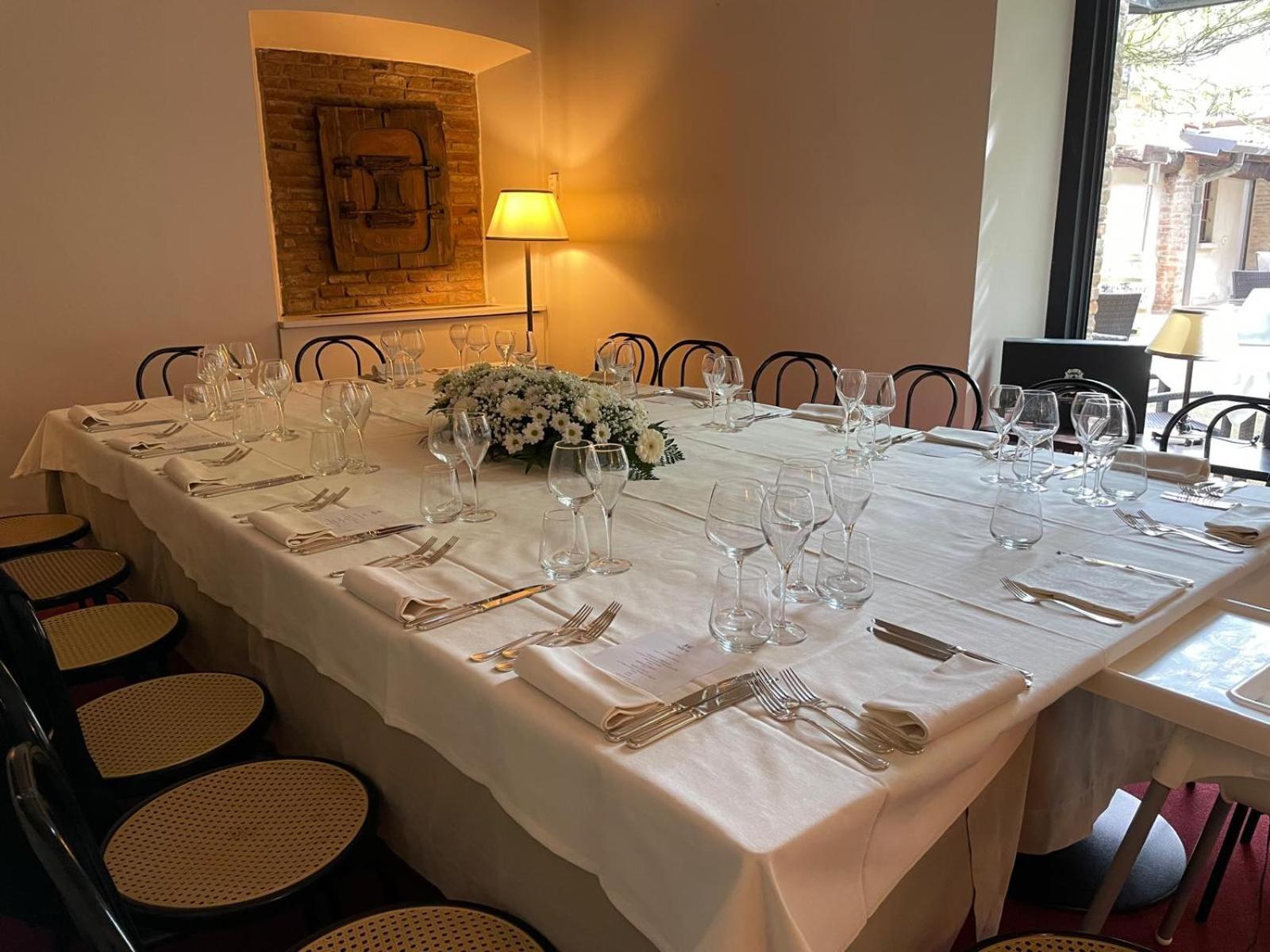 Hotel Lear • Dining Club *